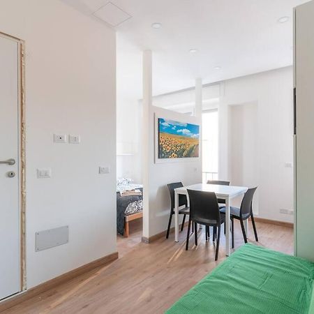 Cimiano Suite 22, New Apartment Milán Exterior foto